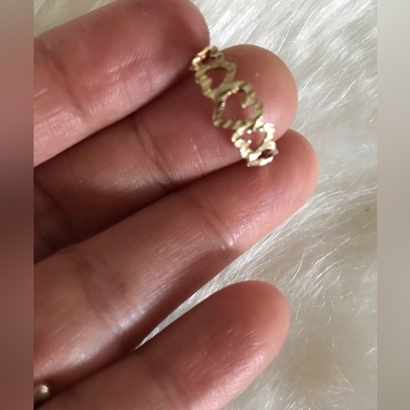 14k five heart ring size 6/7 - Picture 6 of 7